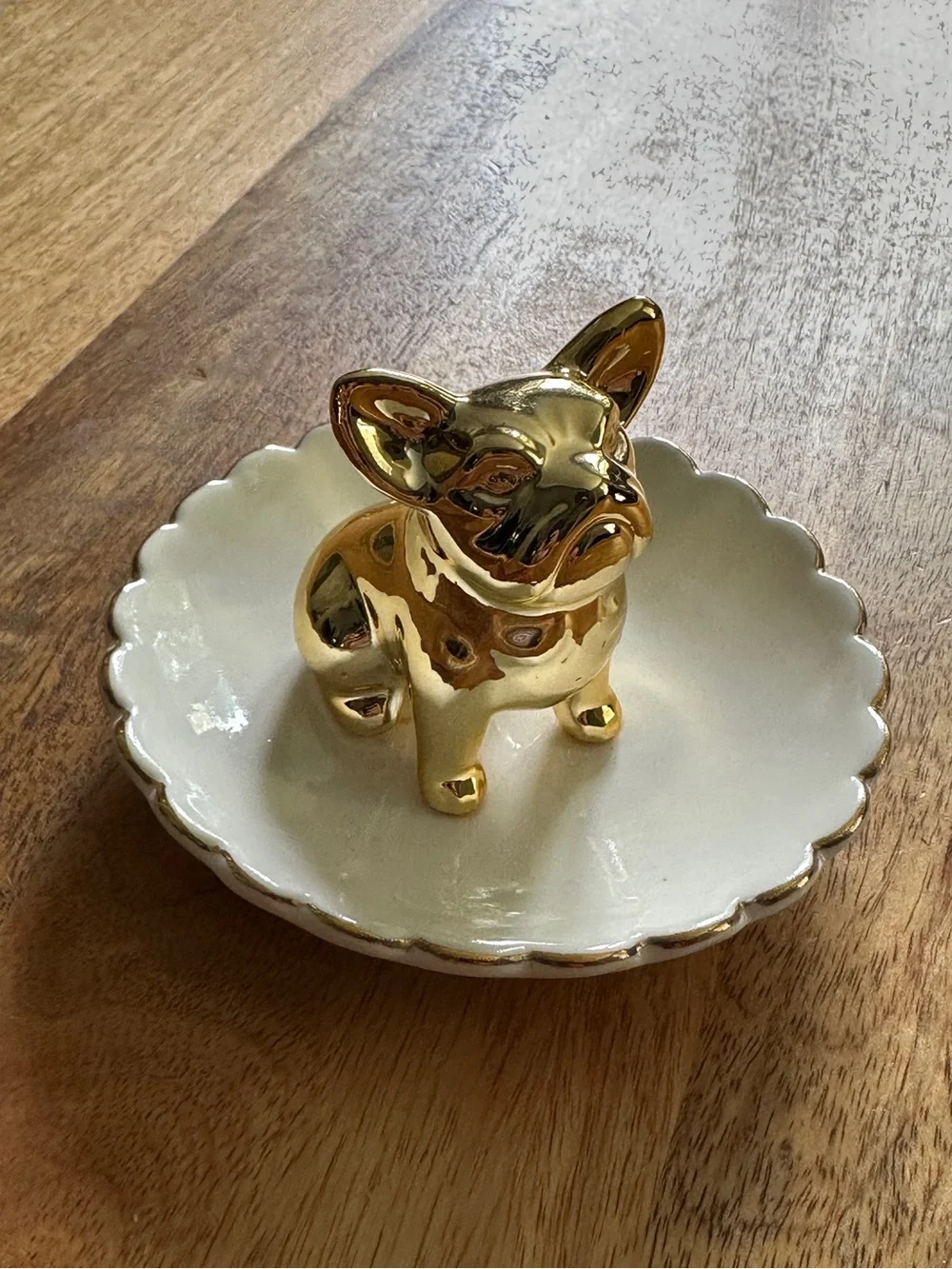 N/A charming gold